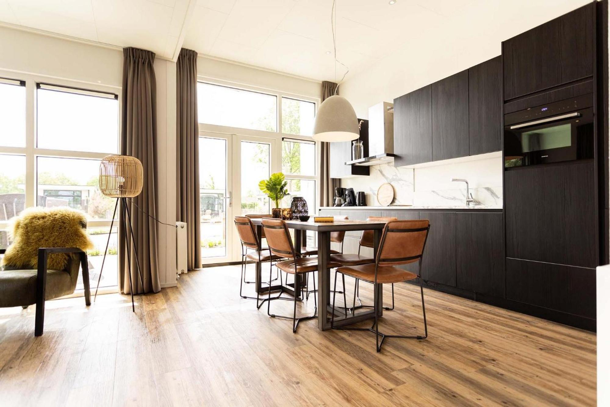 Topparken - Residence De Leuvert Cromvoirt Ruang foto