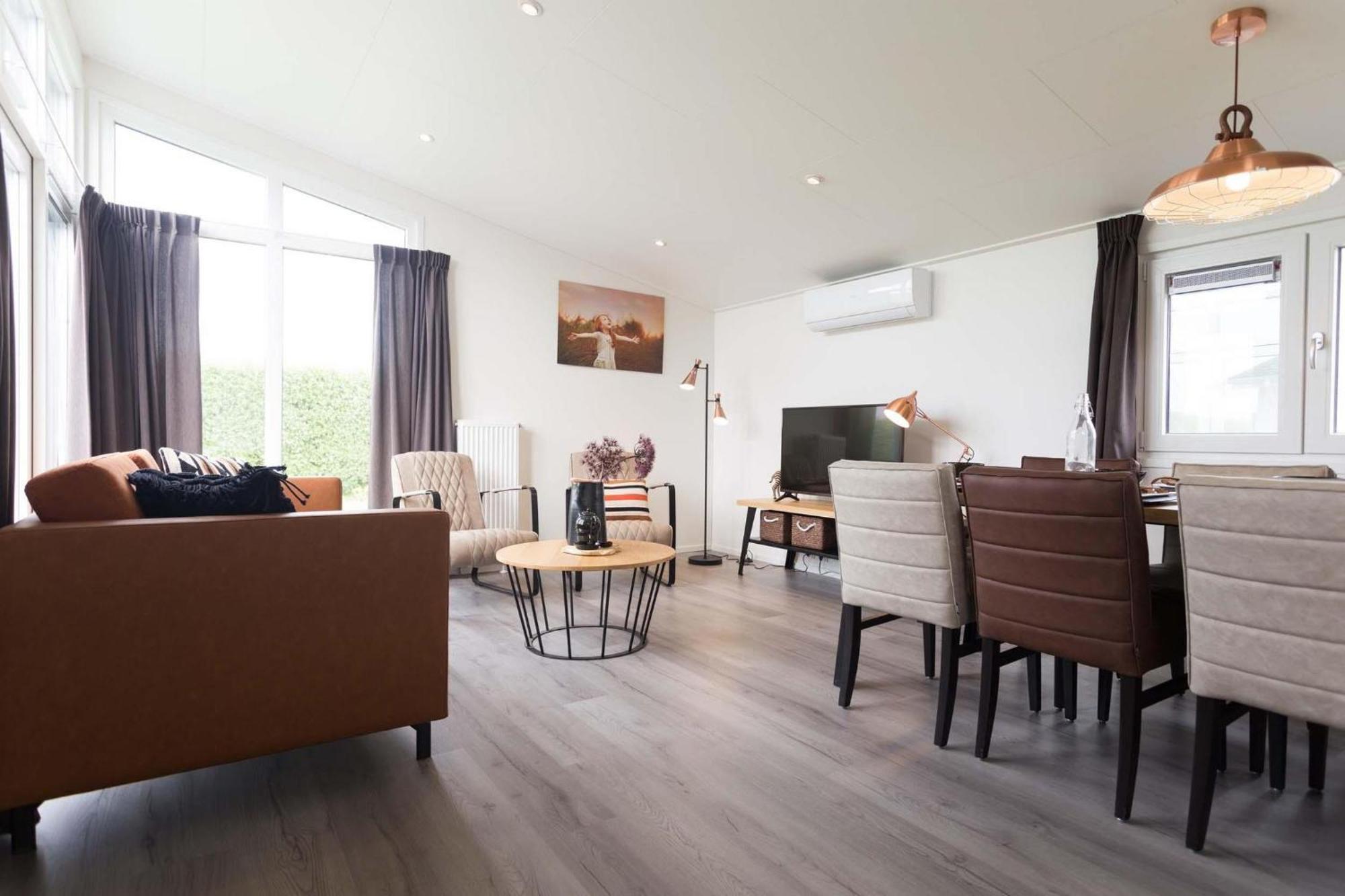 Topparken - Residence De Leuvert Cromvoirt Ruang foto